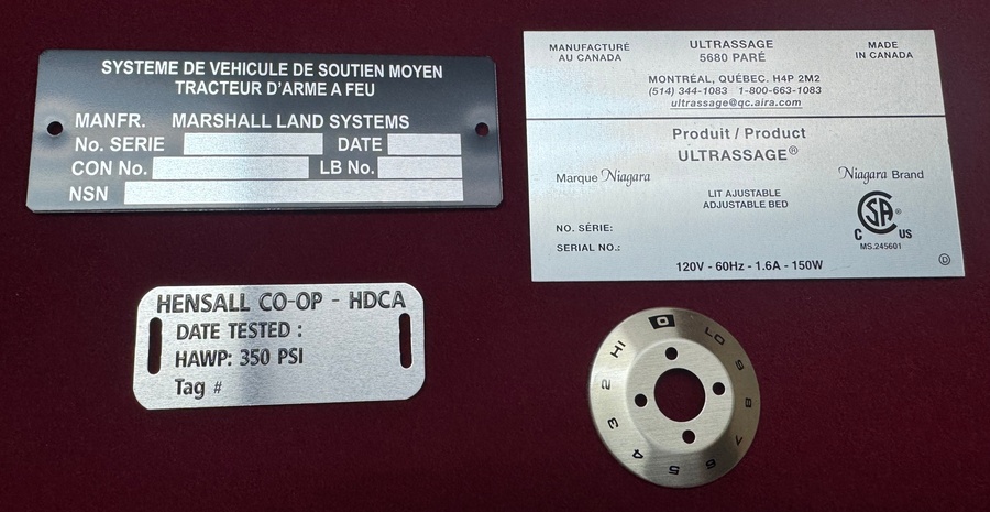 Plaques en aluminium fabriquées par Décorama Métal